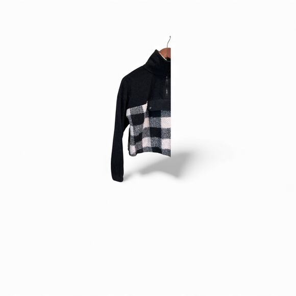 Faux Fur Buffalo Plaid Pullover Women’s Small Black White Cropped 1/2 Zip Jacket - Picture 2 of 7